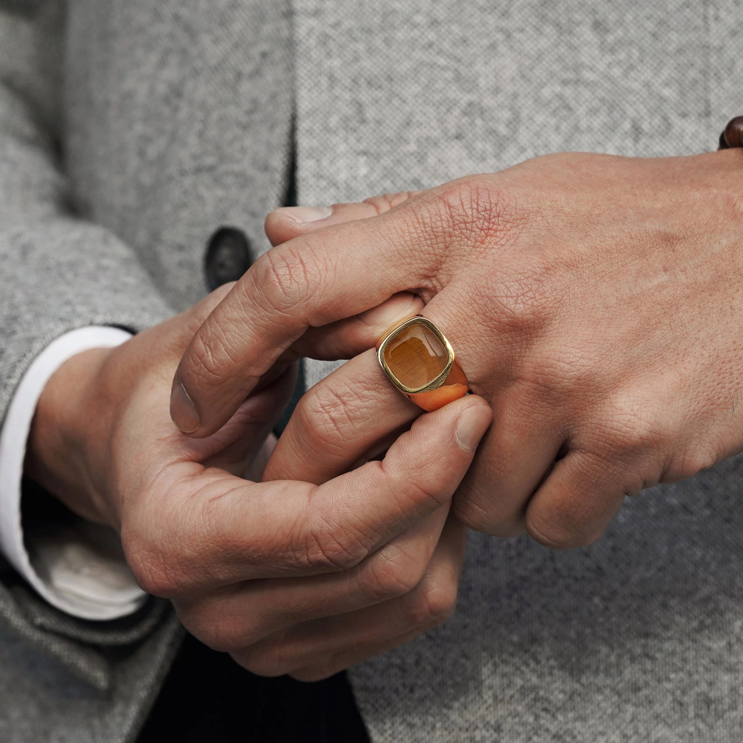 Gravel | Gold-Tone With Tiger's Eye Signet Ring - Image 4