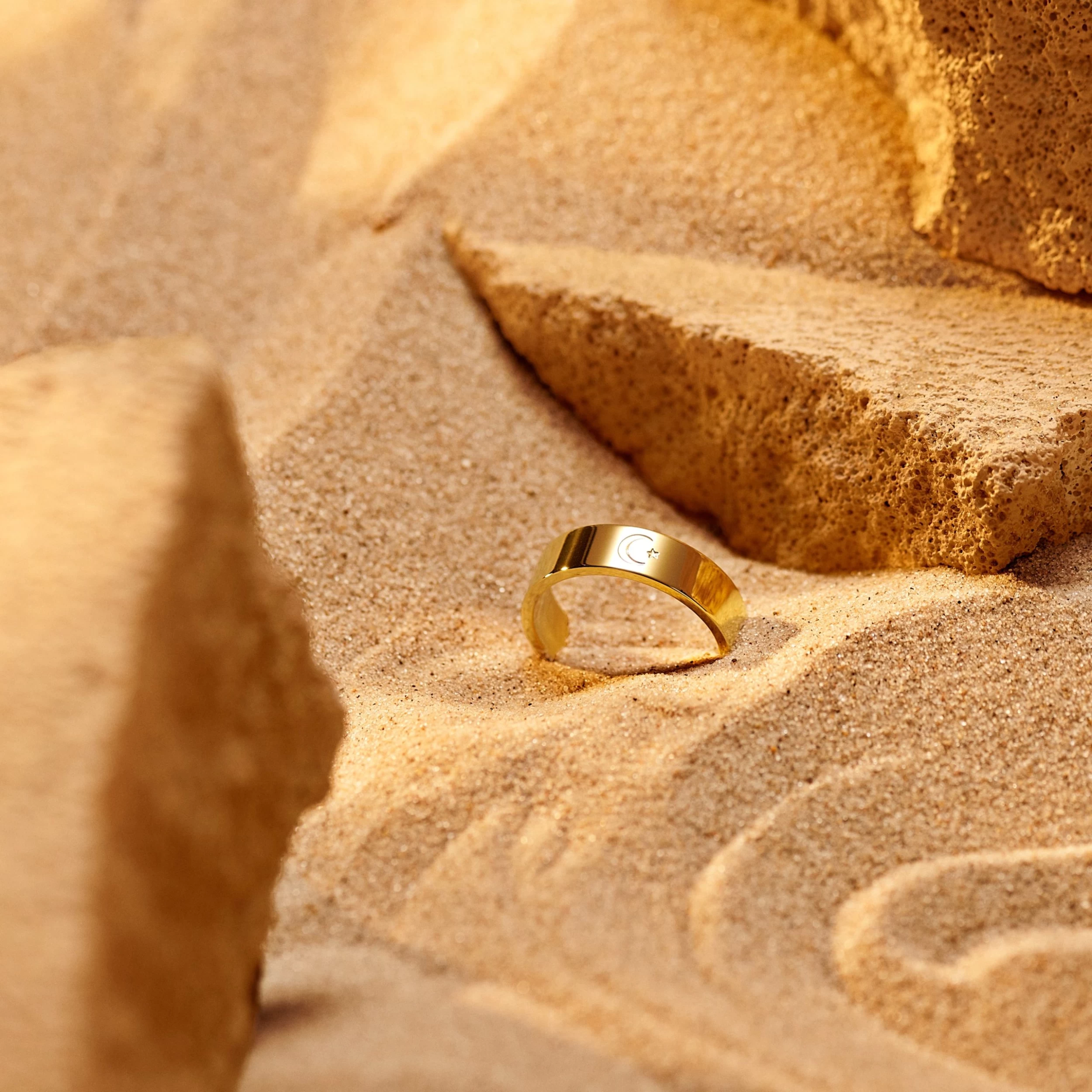 Unity | 1/4" (6 Mm) Gold-tone Star And Crescent Ring - Image 2