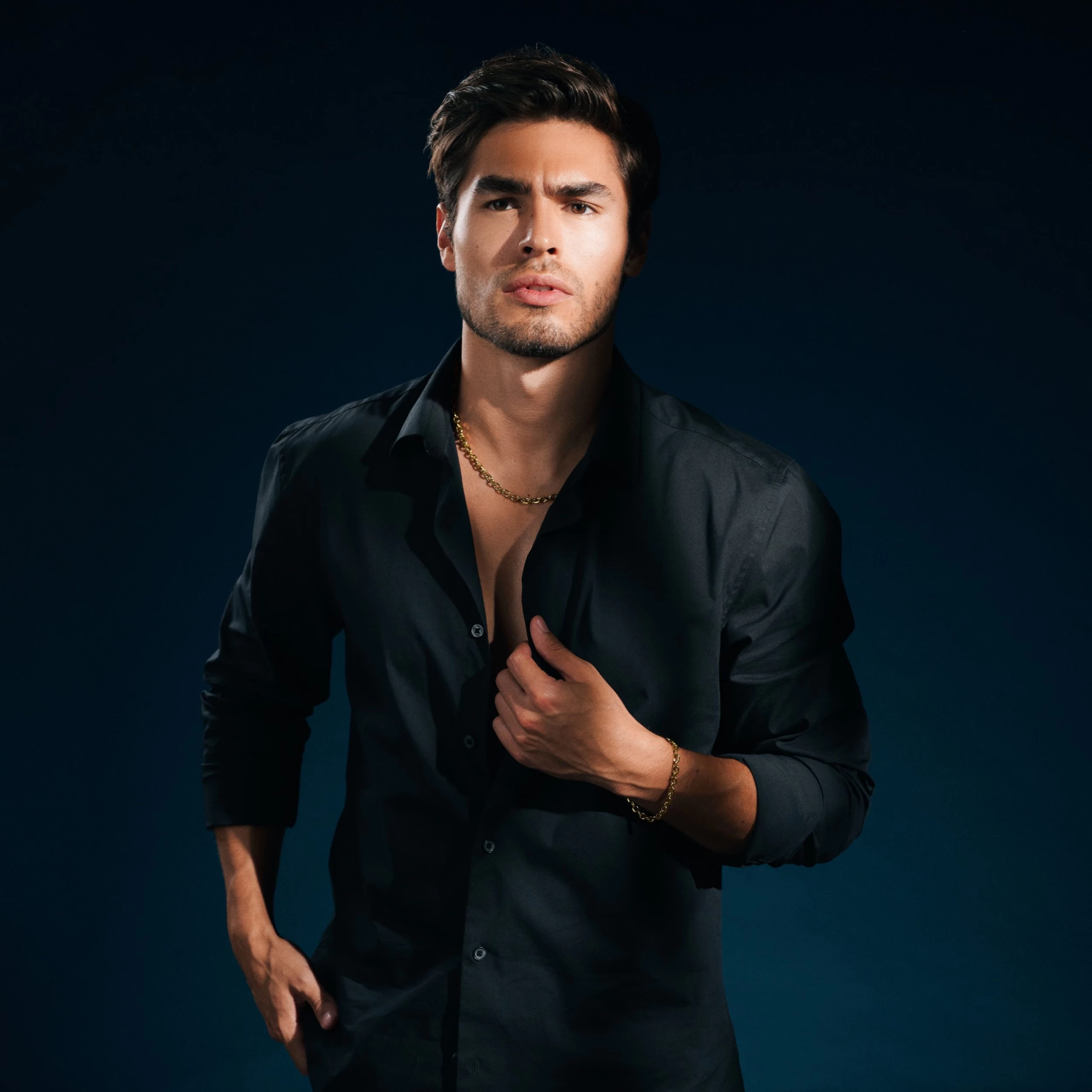 Essentials | 1/4" (6 Mm) Gold-Tone Cable Chain Necklace - Image 2