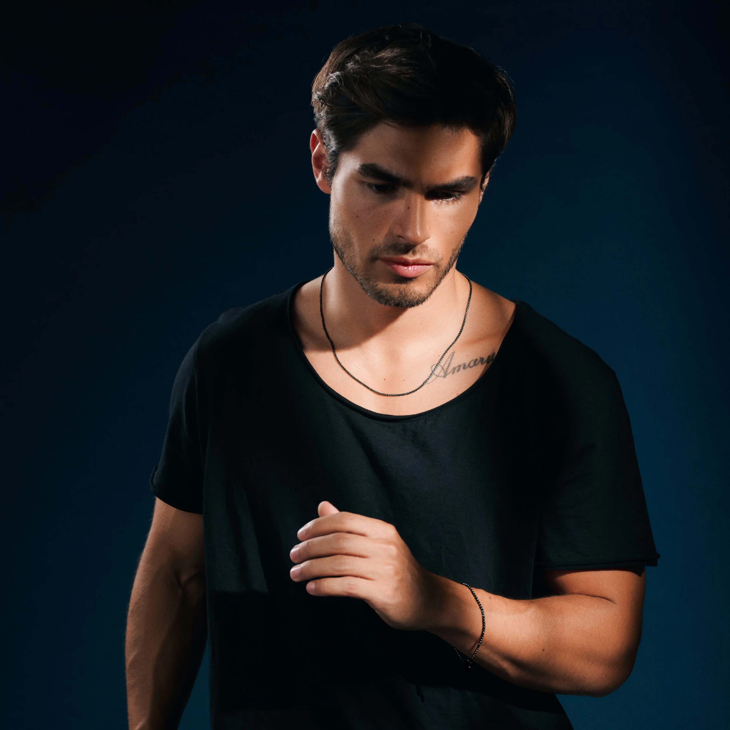 Essentials | 1/16" (2 Mm) Gunmetal Black Curved Box Chain Necklace - Image 2