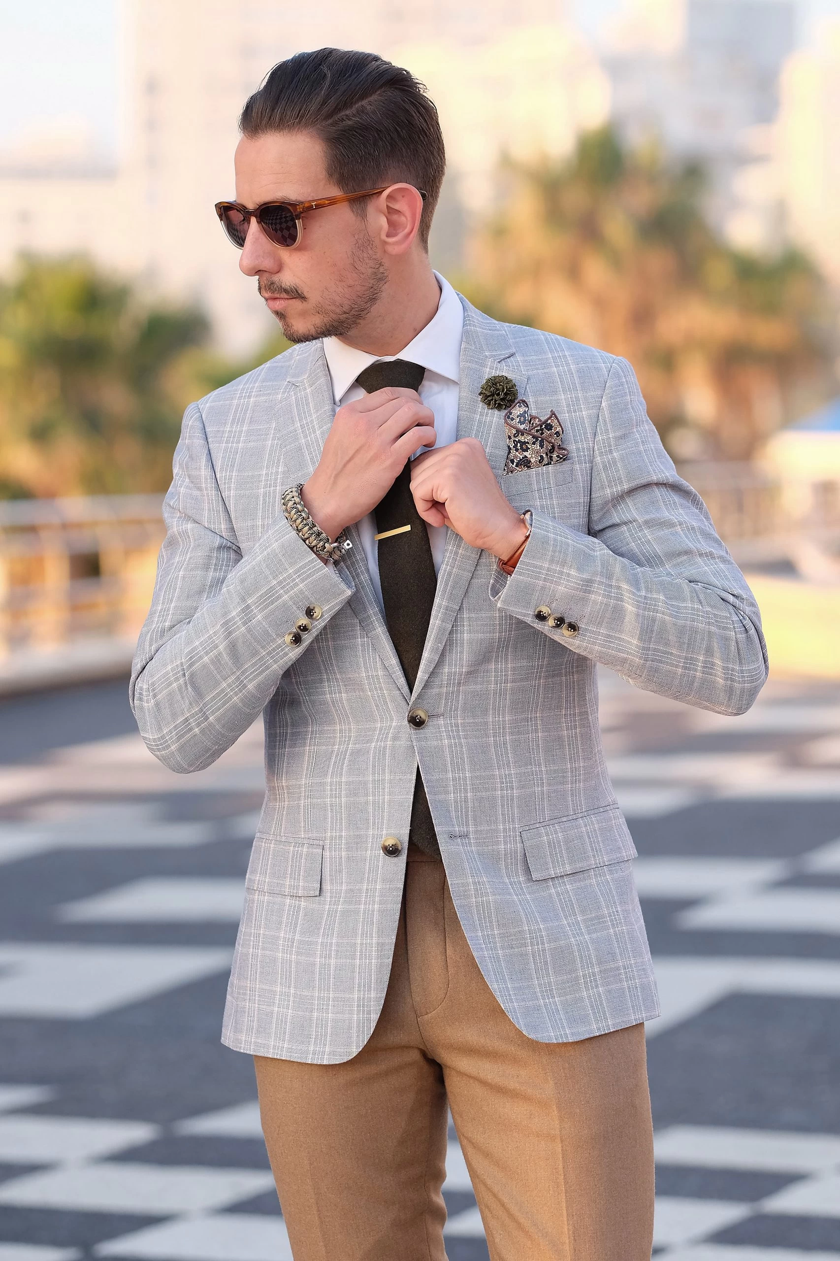 Green & Tan Paracord Bracelet - Image 4