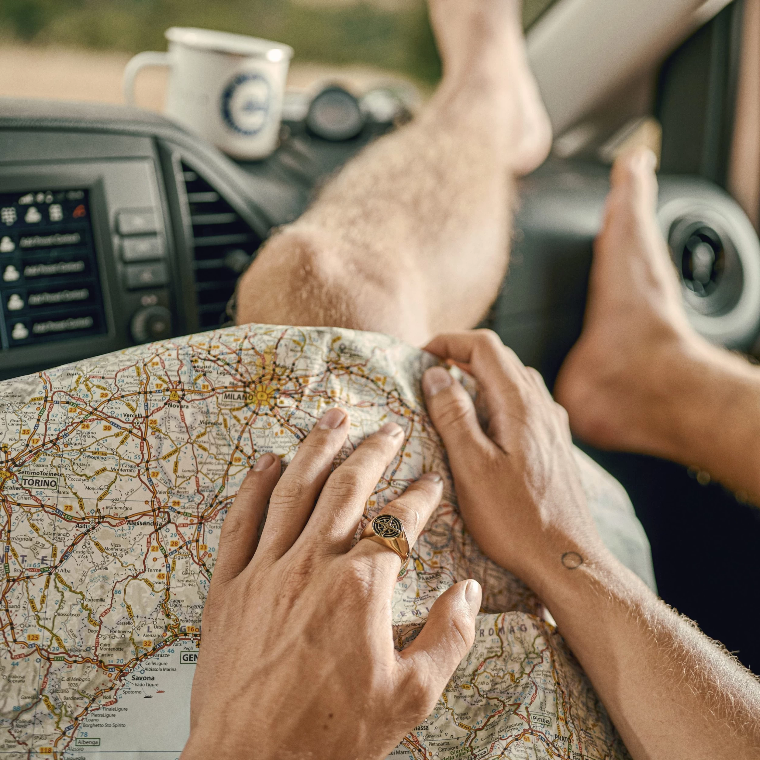 Atlas | Gold-Tone North Star Signet Ring - Image 2