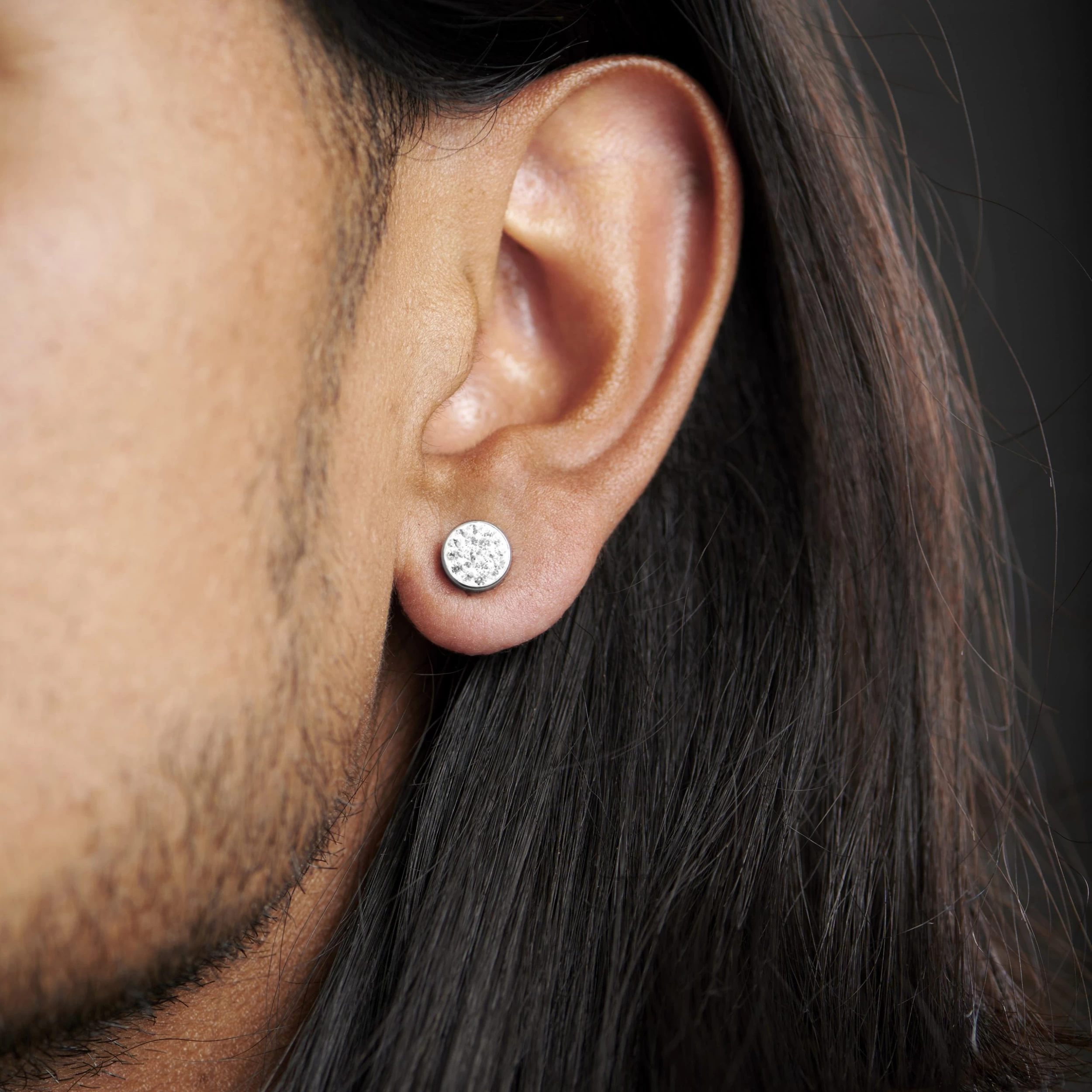 8 Mm Round Zirconia Magnetic Earring - Image 3